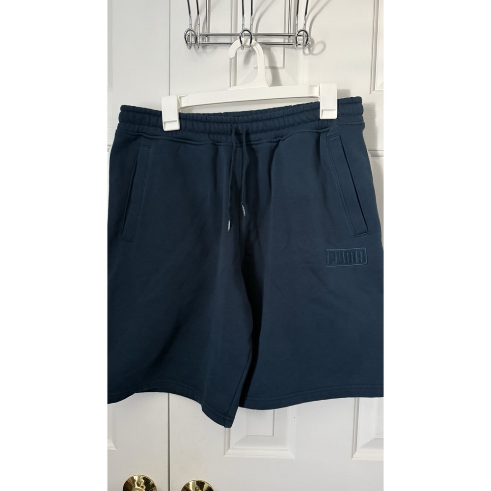Men's Puma Shorts In A Size Large EC See Pics For Color Pockets On Side Inseam 9